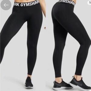 #110 GYMSHARK EUC Fit Seamless Leggings in Grey w/ pink waistband, size small